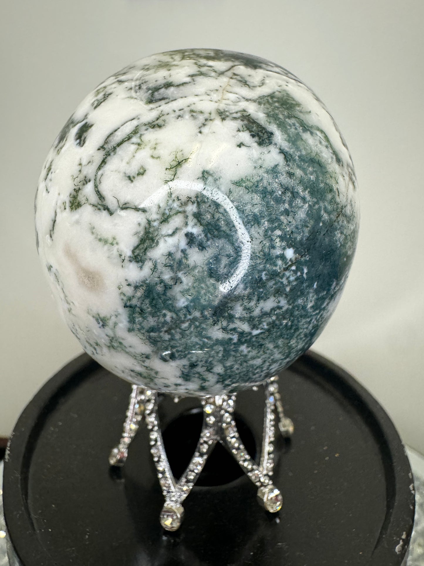 Moss agate skull