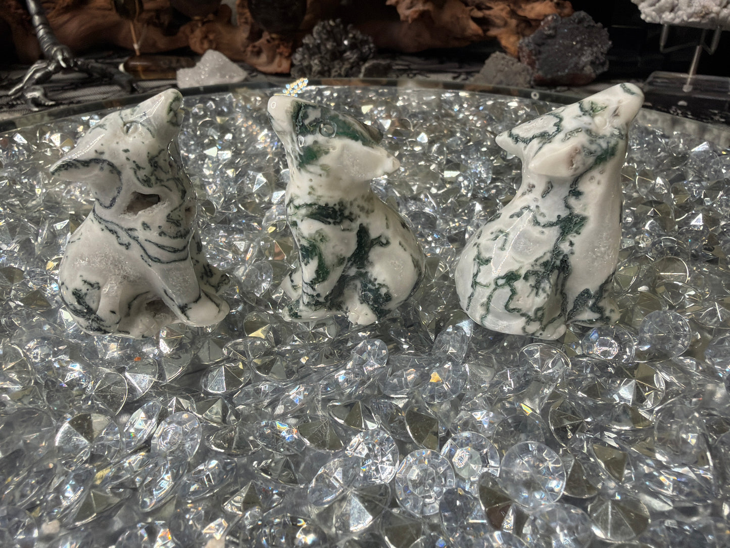 Moss Agate  wolf