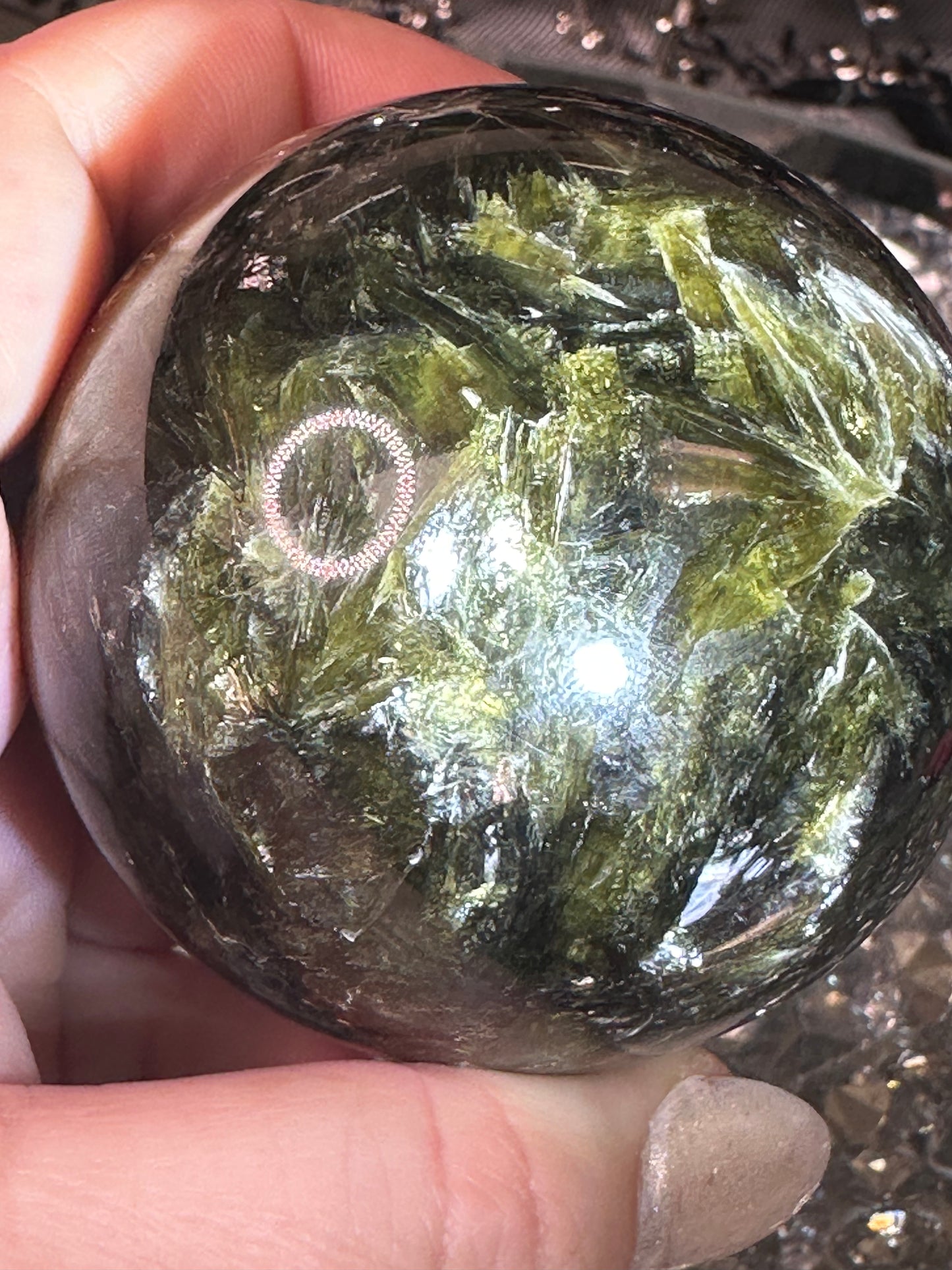 Green mica  sphere