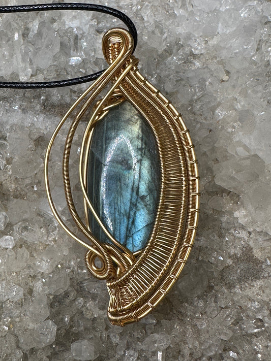 Labradorite pendant